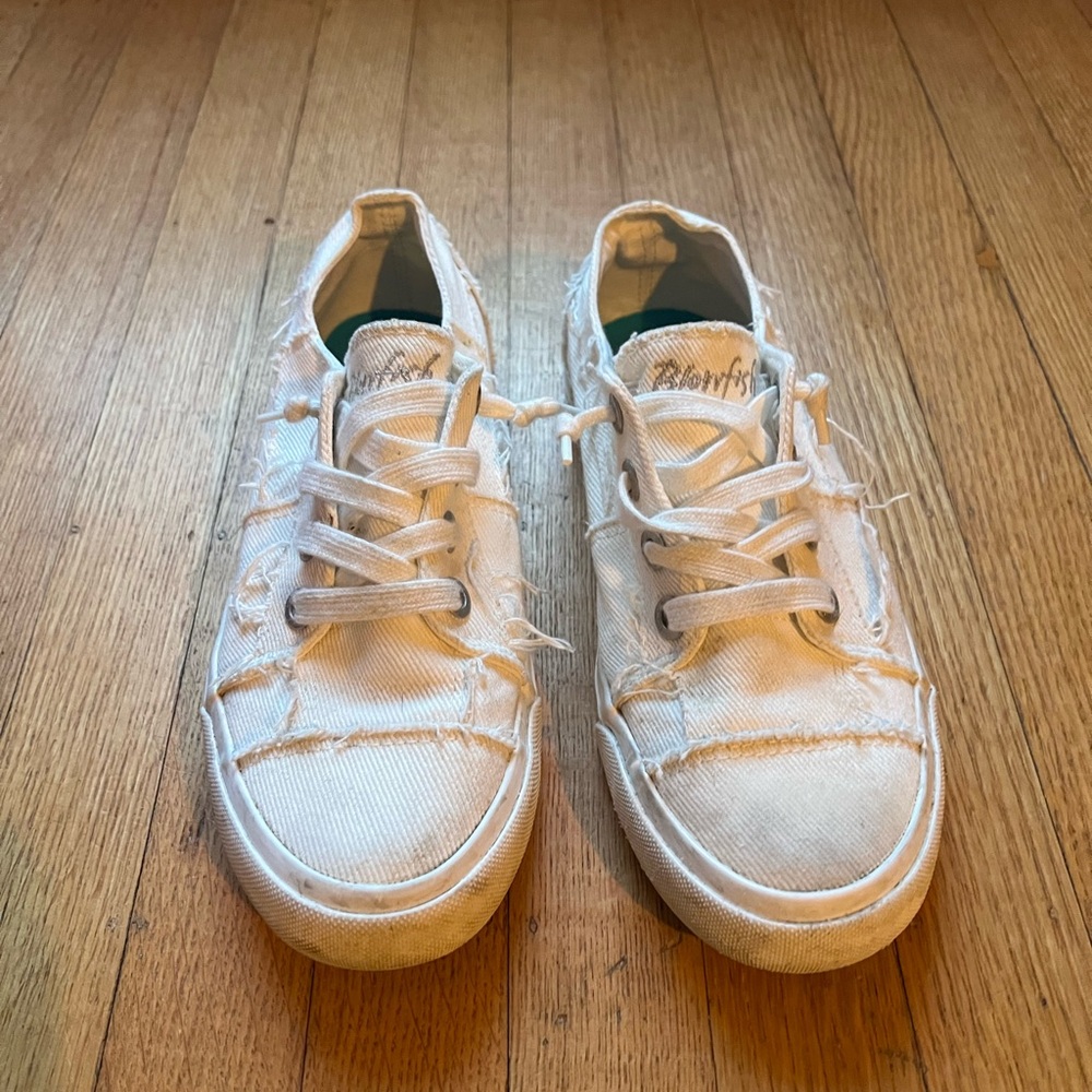 Blowfish White Casual Sneakers